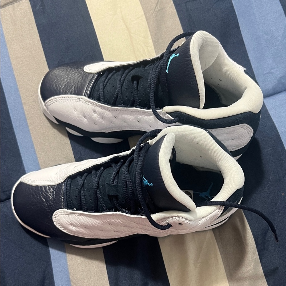 Jordan Kids Sneakers Black and White - Picture 5 of 7